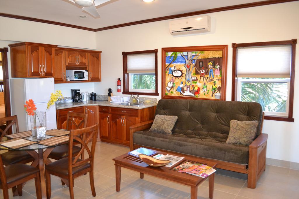 Belizean Nirvana Placencia Bagian luar foto