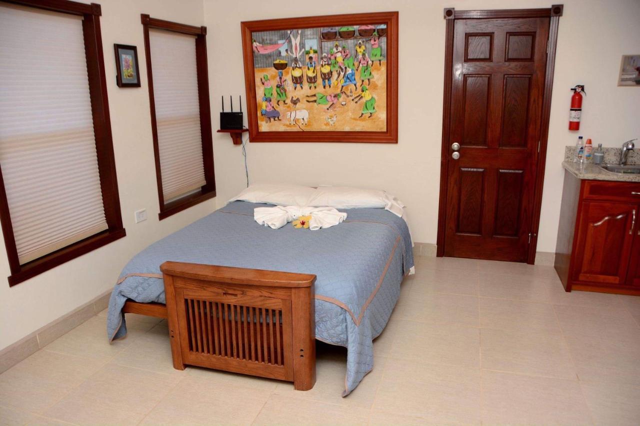 Belizean Nirvana Placencia Bagian luar foto
